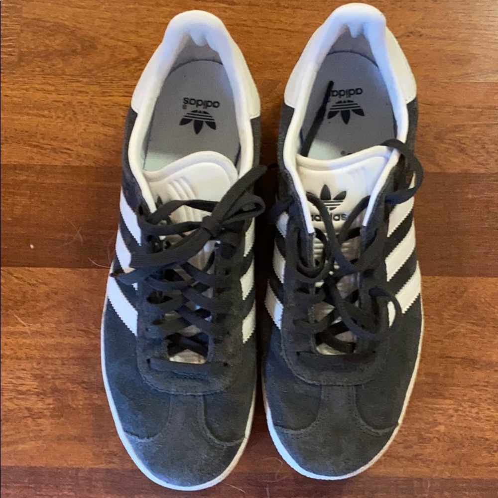 Almost new adidas GAZELLE shoes men’s size 6.5